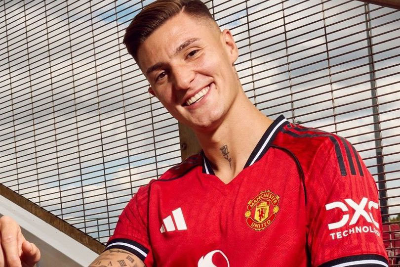 Sah! Benjamin Sesko Resmi Jadi Rekrutan Keempat Manchester United